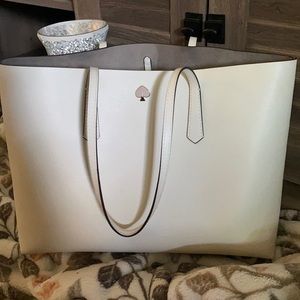 Kate spade tote w wristlet